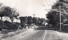 The-Ridge-c1955-Scollays-is-just-on-the-left-by-Parkwood-Road.
